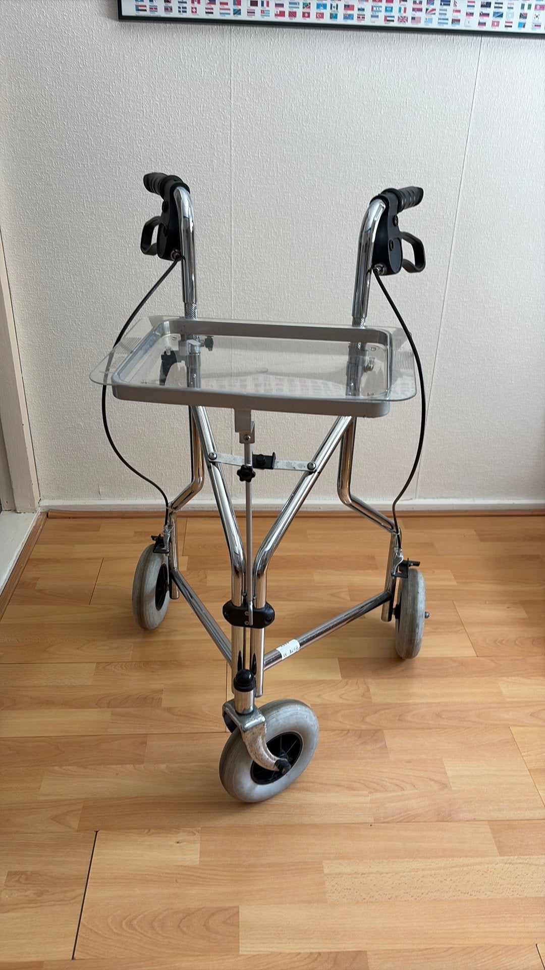 Rollator driewiel, Diversen, Ophalen, Zo goed als nieuw