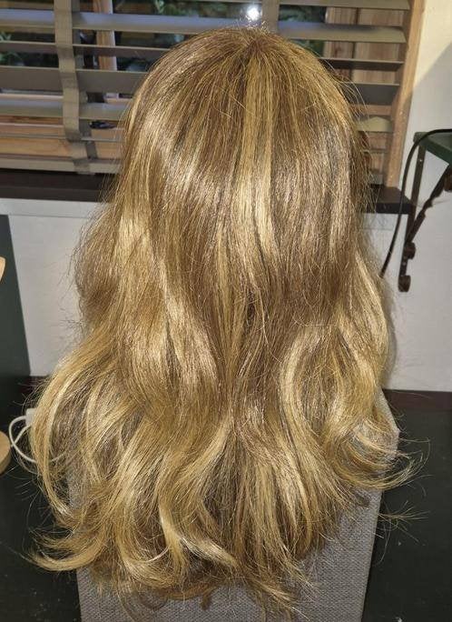 Prachtig haarwerk in natuurlijke blonde kleuren Full Lace, Ophalen of Verzenden, Zo goed als nieuw, Pruik of Haarverlenging