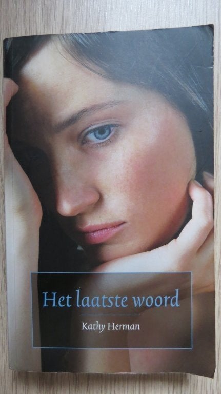 Christelijke roman: Het laatste woord, Kathy Herman, Ophalen of Verzenden, Zo goed als nieuw
