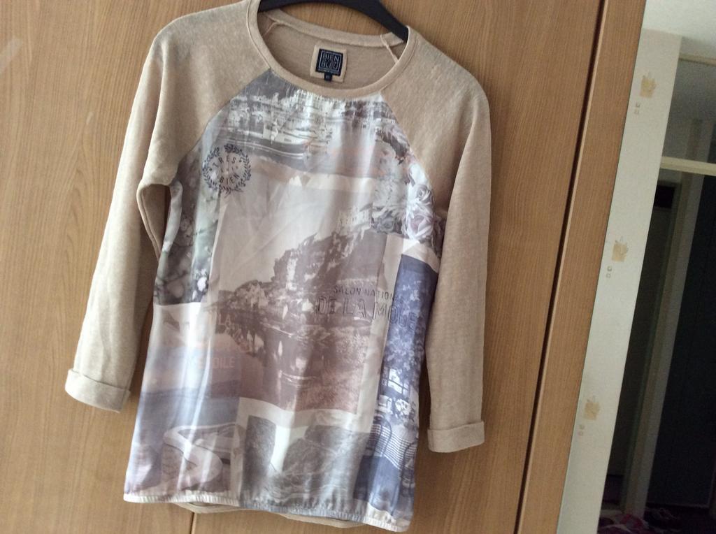 2.  X.      een.  Top// Shirt. XS,      Bien Bleu., Blauw, Ophalen of Verzenden, Zo goed als nieuw, Korte mouw