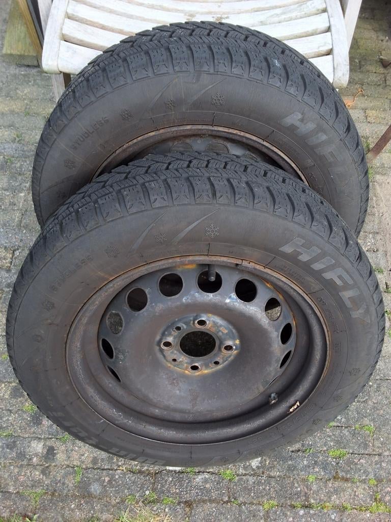 175/65/14  fiat panda 2 velgen met winter banden, Ophalen, Gebruikt