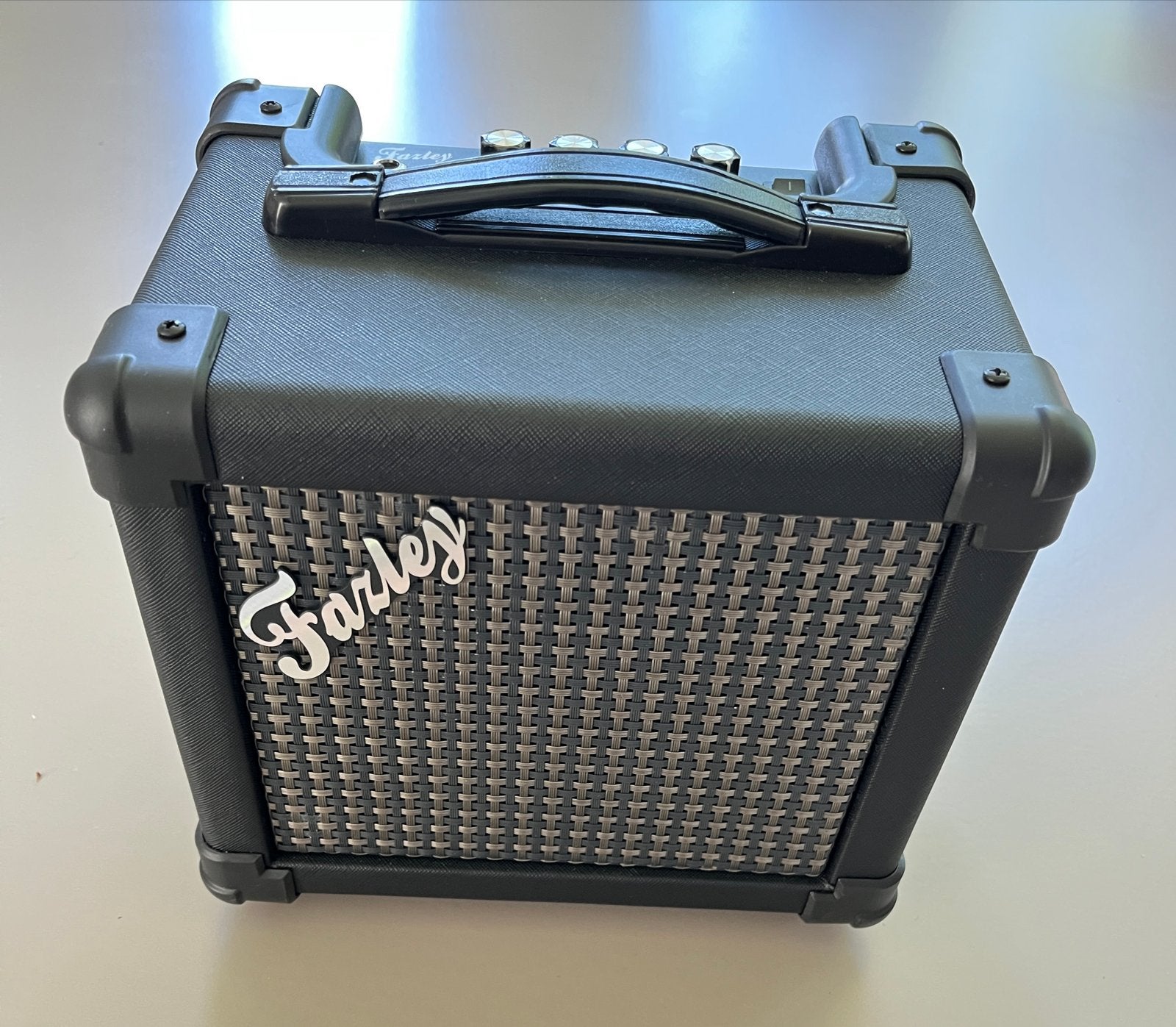 Fazley Kubo 10 elektrische gitaarversterker, Ophalen of Verzenden, Zo goed als nieuw, Gitaar, Minder dan 50 watt