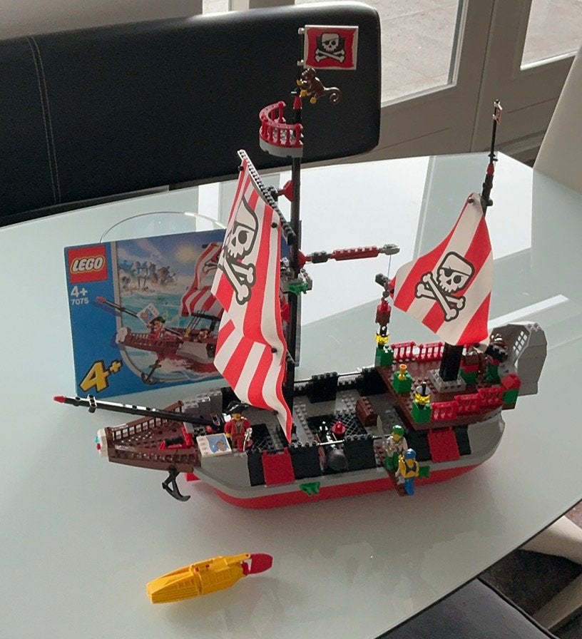 Lego  7075.Junior Pirates Kapitein Roodbaards piratenschip, Ophalen of Verzenden, Zo goed als nieuw