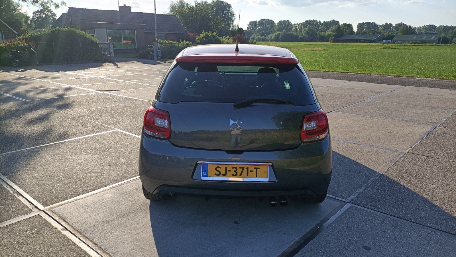 Citroën DS3 1.6 THP 2012 Grijs, Auto's, Voorwielaandrijving, Stof, 49 €/maand, Bedrijf