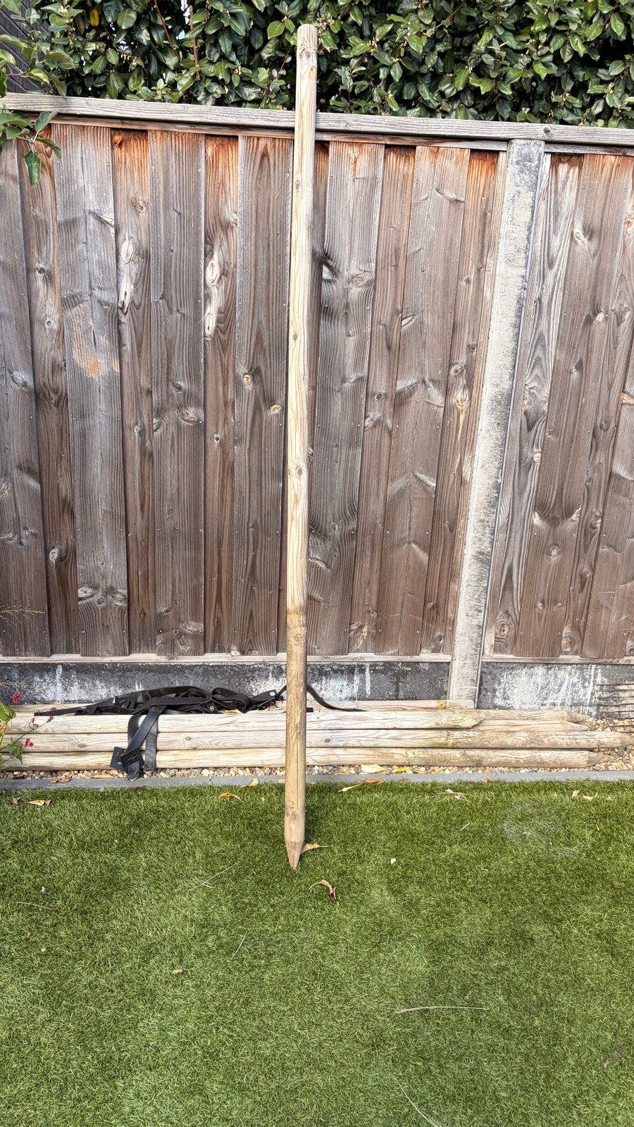 8 boompalen van 2,5 meter inclusief boomband, Ophalen, Gebruikt, 250 cm of meer, Palen