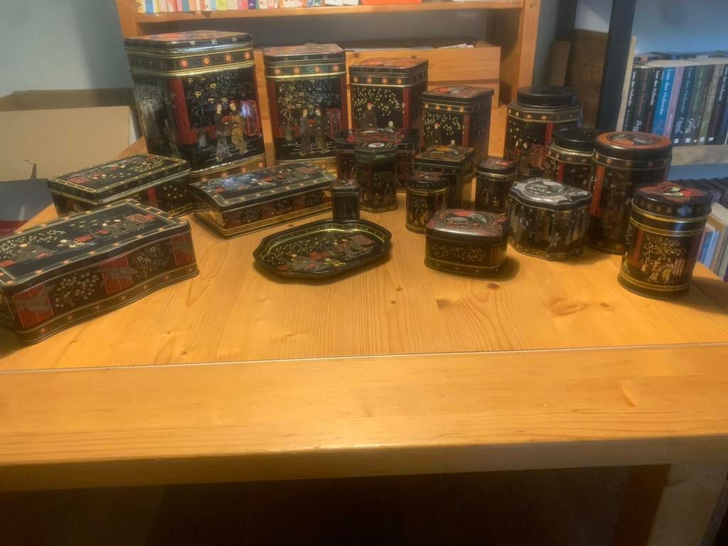 collectie van 20 vintage Chinese theeblikken en dozen, Ophalen of Verzenden, Zo goed als nieuw, Overige