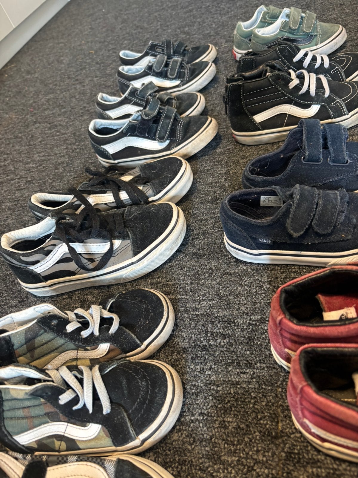 Partij merk kinderschoenen 50 paar, Ophalen, Gebruikt