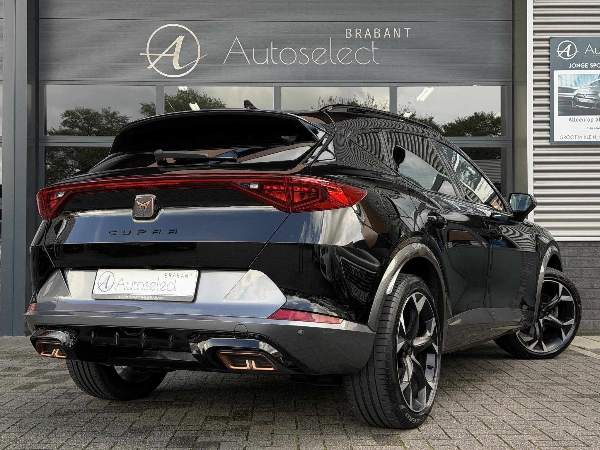 CUPRA Formentor 1.4 e-Hybrid VZ Copper Edition Pano | CarPla, Auto's, Gebruikt, 4 cilinders, Zwart, Automatische klimaatregeling