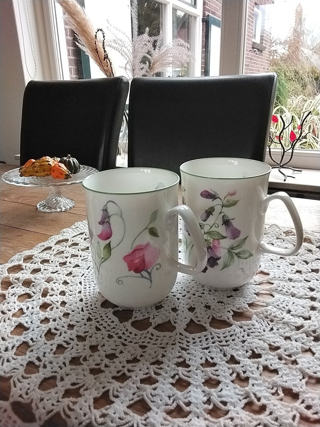 2x Rose of England Bone China mokken met bloemmotief, Overige merken, Klassiek, Zo goed als nieuw, Porselein