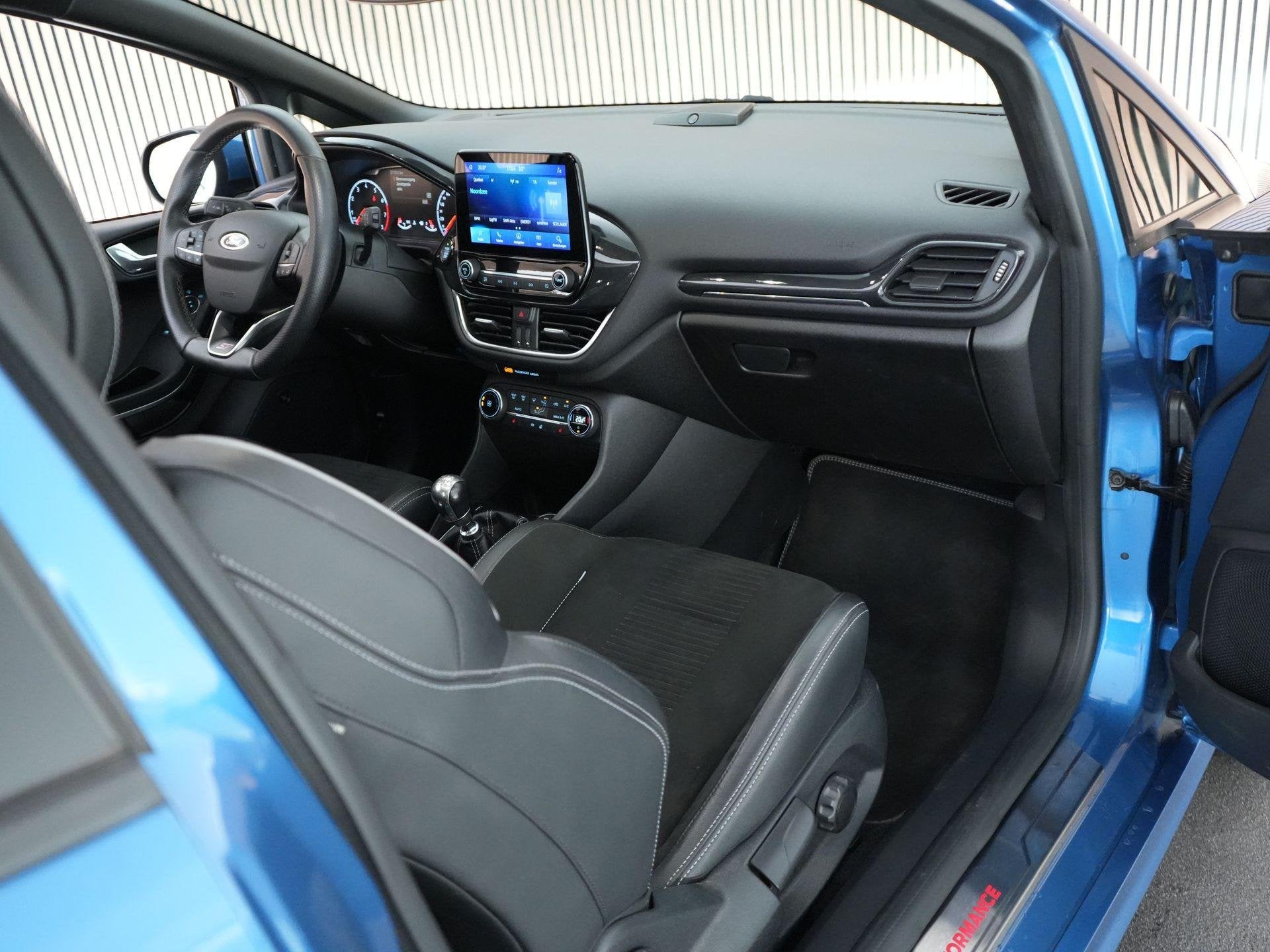 Ford Fiesta ST-3 1.5 200pk PERFORMANCE PACK |Milltek|18" LMV, Voorwielaandrijving, Stof, 1188 kg, Blauw