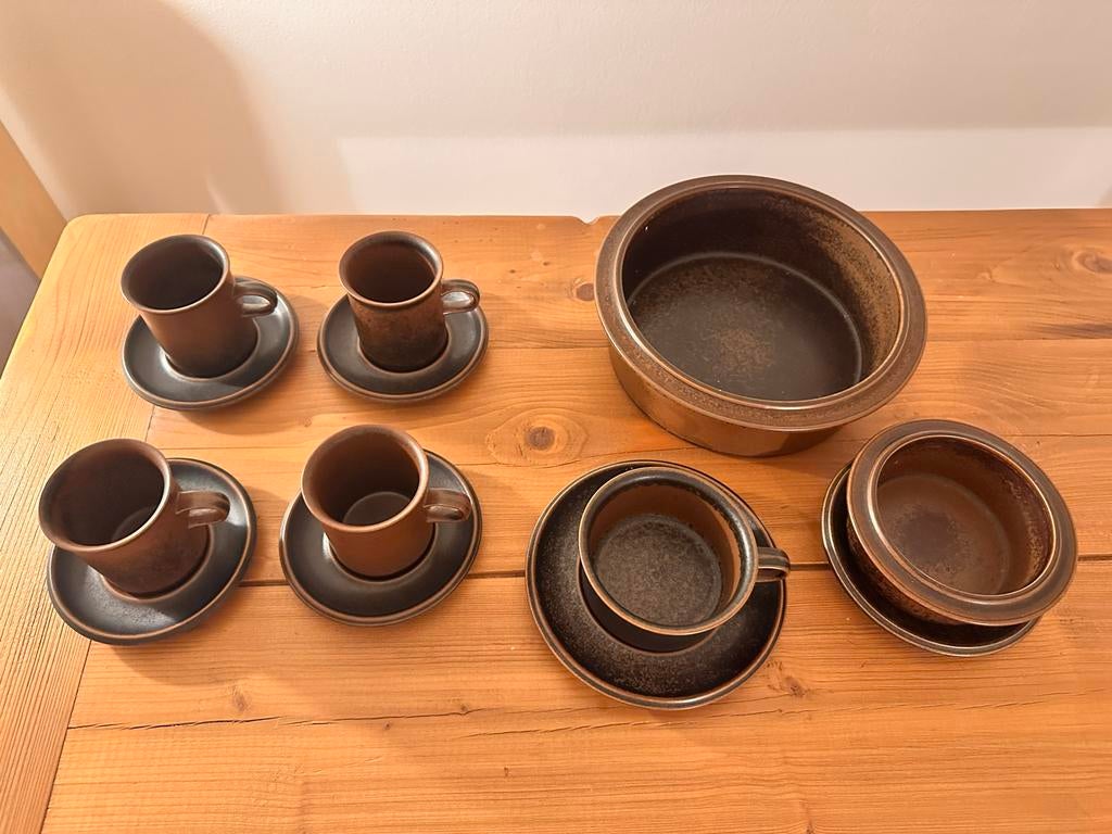 Arabia Ruska servies, Huis en Inrichting, Keuken | Servies, Zo goed als nieuw, Kop(pen) en/of Schotel(s), Overige stijlen, Keramiek