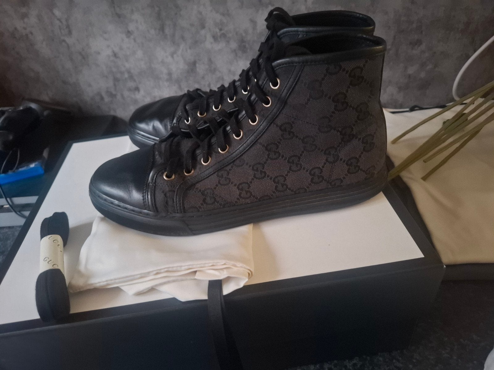 GUCCI HOGE HEREN SNEAKERS ZWART MAAT 42, Zwart, Ophalen of Verzenden, Gucci, Sneakers of Gympen