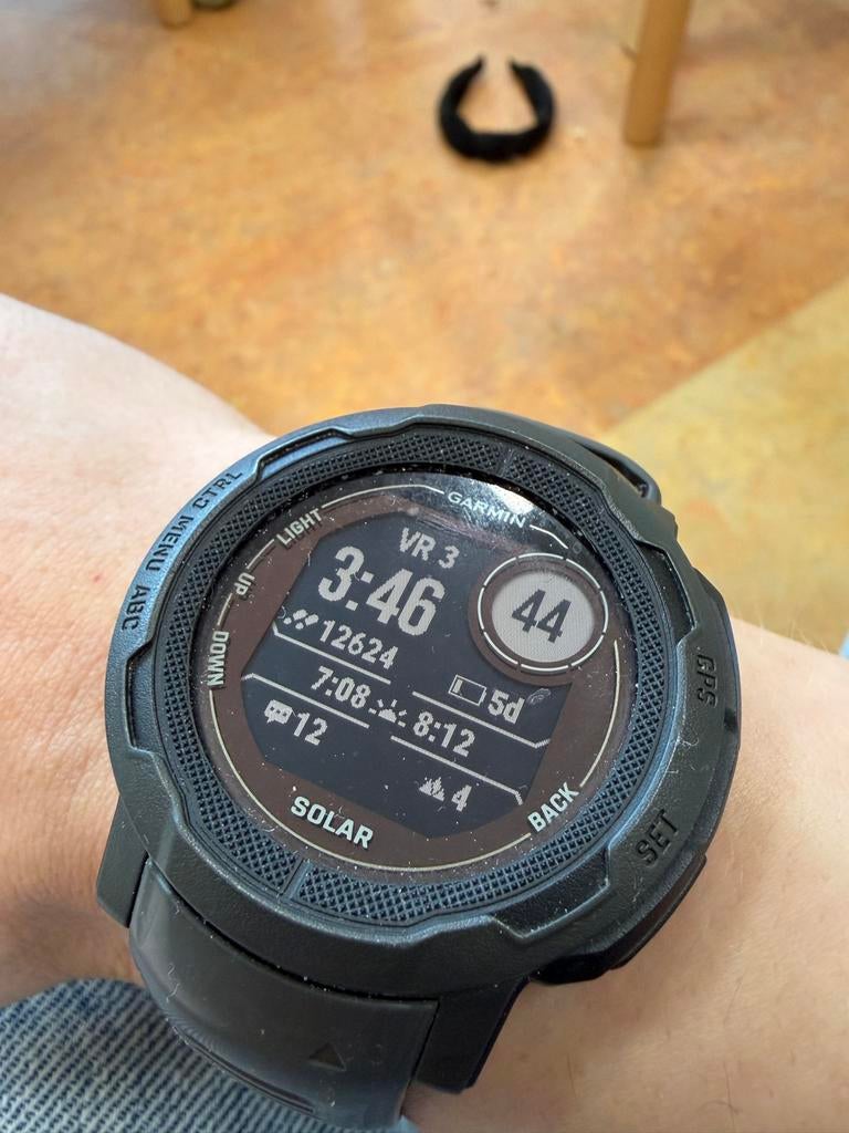 Garmin Instinct 2 Solar - Inclusief oplader, Afstand, Zwart, Ophalen of Verzenden, Zo goed als nieuw