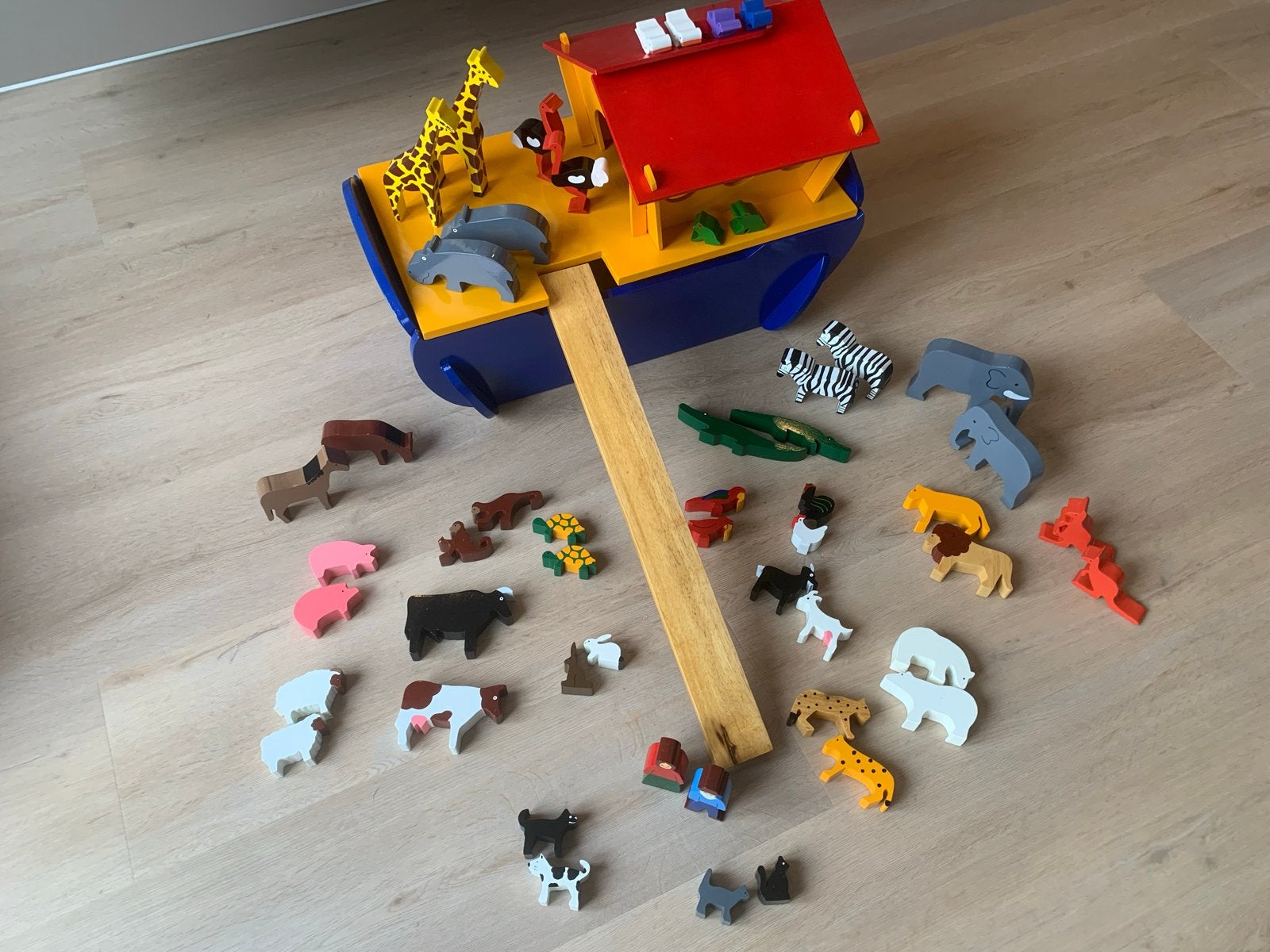 Unieke Handgemaakte Houten Ark van Noach met Dieren, Kinderen en Baby's, Ophalen, Zo goed als nieuw, Overige typen