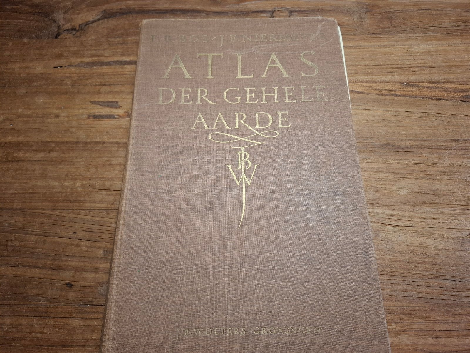 Schoolatlas der Gehele Aarde - J.B. Wolters Groningen (1961), Boeken, Ophalen of Verzenden