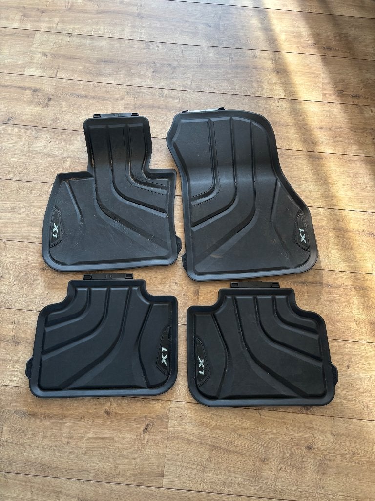 Autotapijt BMW X1 - Automatten -  rubber 4-delige set, Ophalen, Gebruikt