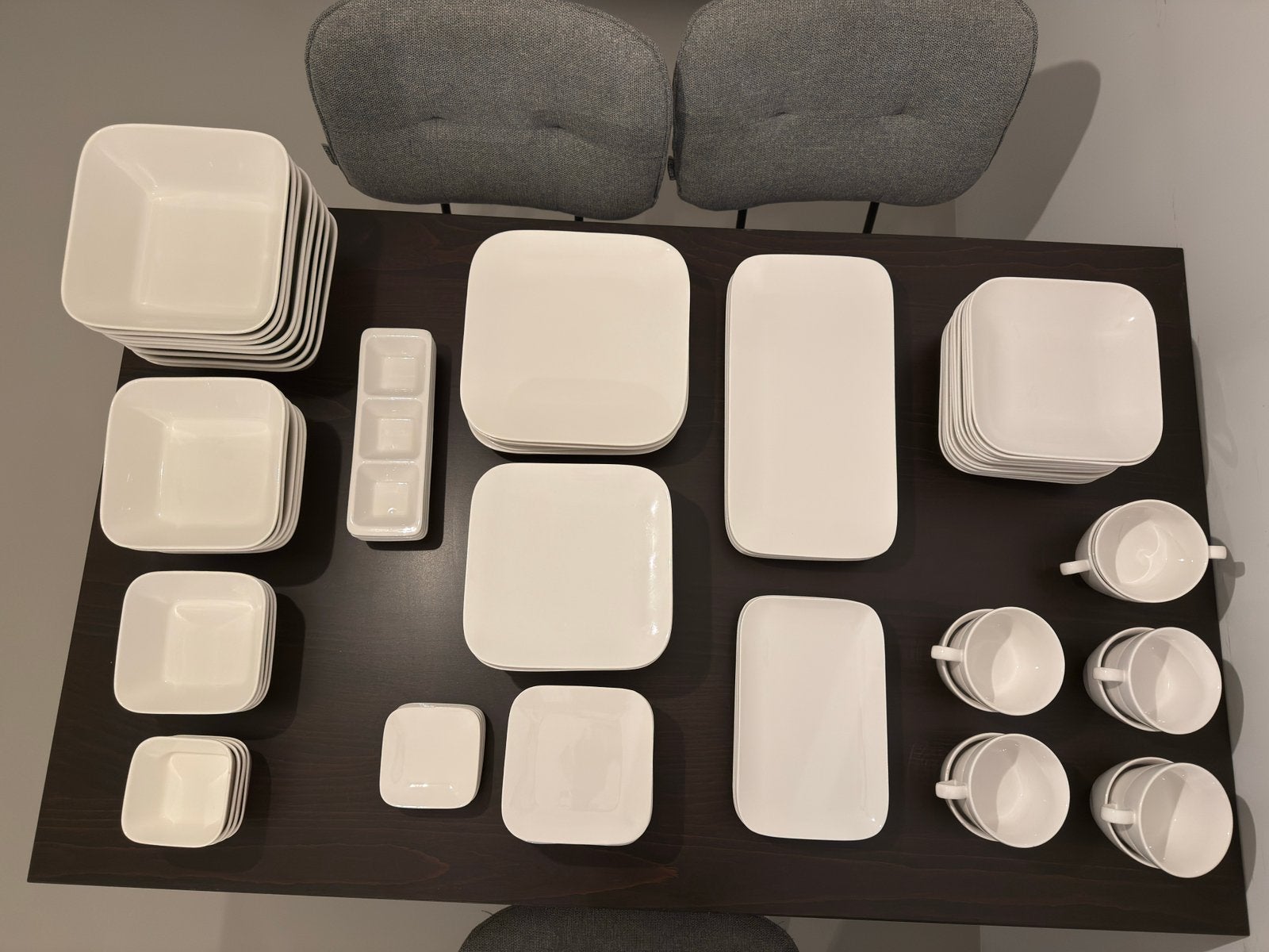 86-delige witte serviesset – modern vierkant servies, Huis en Inrichting, Ophalen, Porselein, Overige stijlen, Bord(en)
