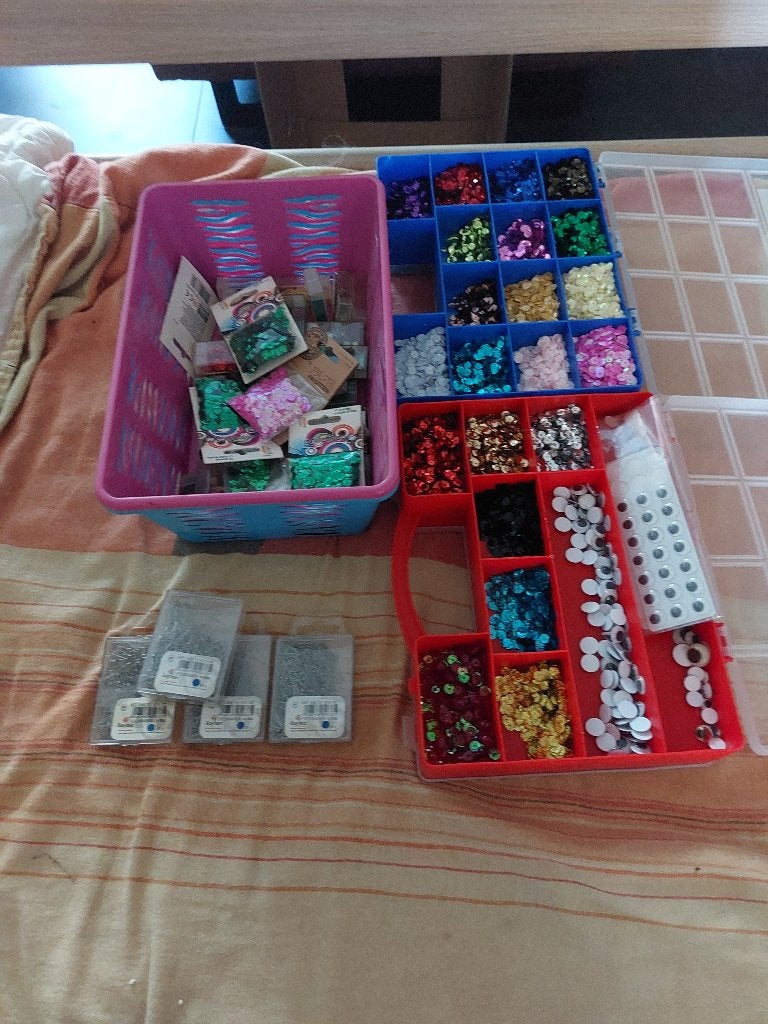 Grote collectie pailletten en knutselspullen, Ophalen of Verzenden, Zo goed als nieuw, Overige onderwerpen, Geschikt voor kinderen