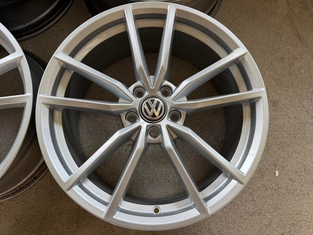 19 inch Origineel Volskwagen Pretoria velgen Golf 7.5 R GTI, Auto-onderdelen, Banden en Velgen, 19 inch, Gebruikt, Banden en Velgen