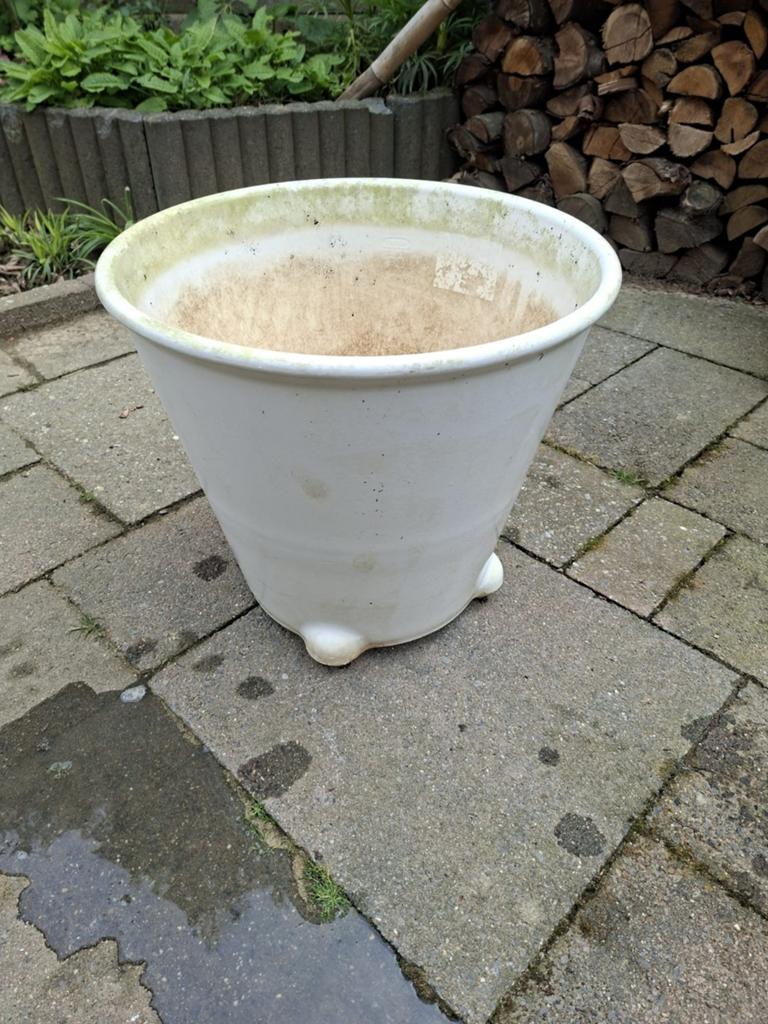 2 bloempotten, Tuin en Terras, Kunststof, Rond, Ophalen of Verzenden, Minder dan 40 cm