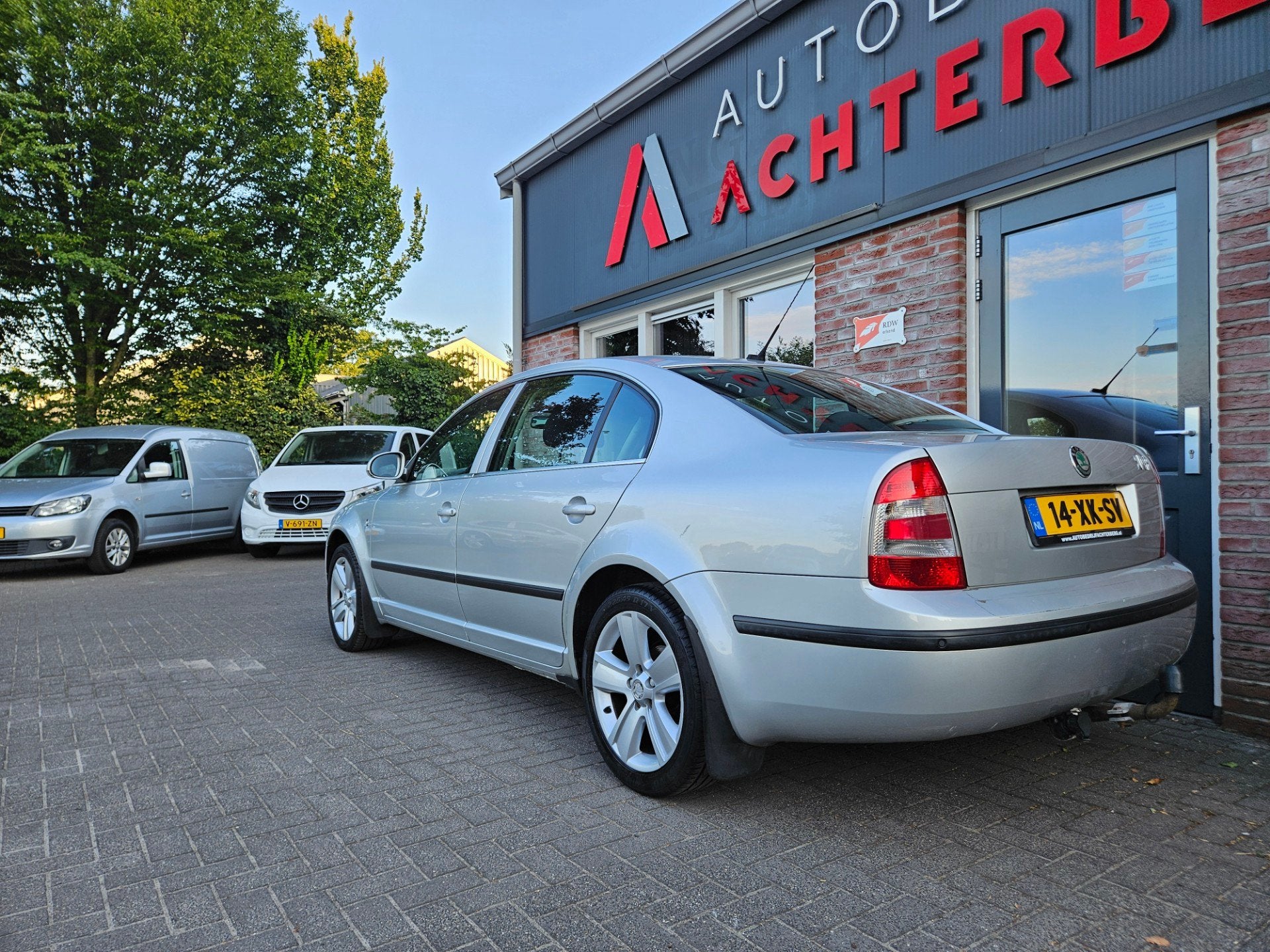 Skoda Superb 2.0 Business Edition Trekhaak! Airco/Clima! Net, Auto's, Skoda, Voorwielaandrijving, Gebruikt, 4 cilinders, 1984 cc