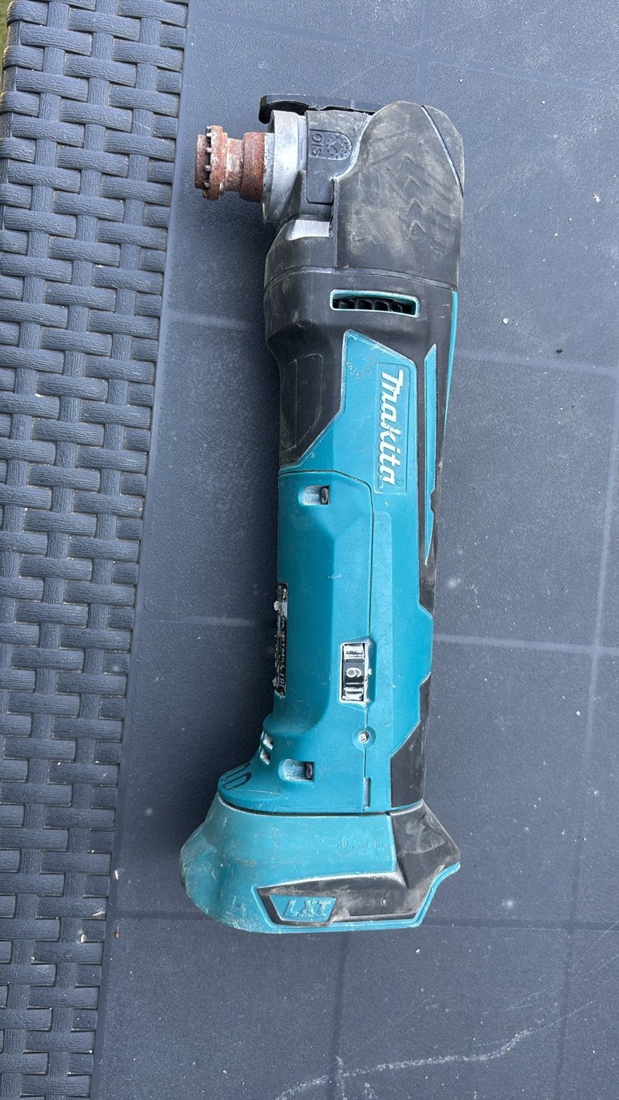 Makita DTM51 Multitool 18V (body) met accu, Doe-het-zelf en Verbouw, Ophalen, Gebruikt