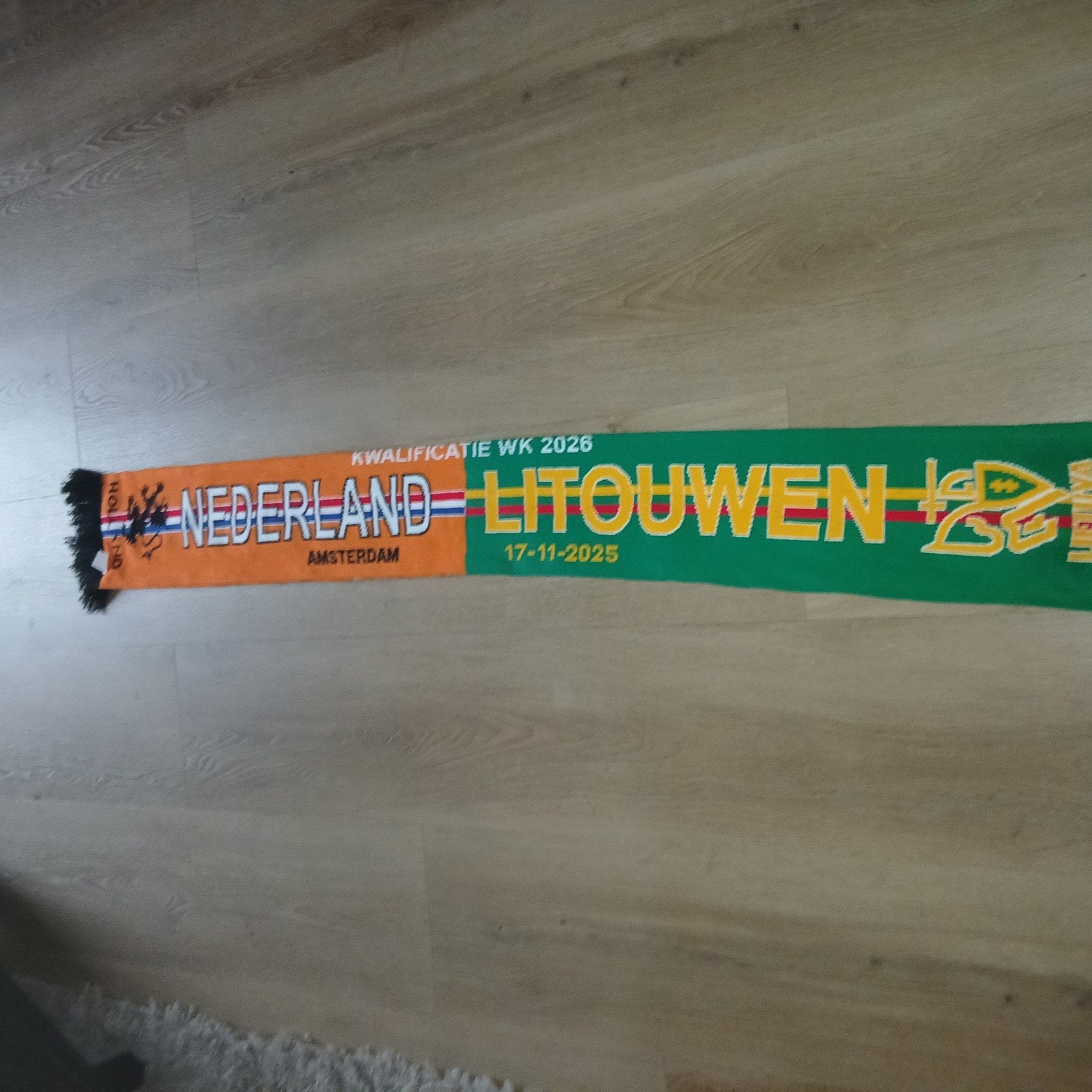 Nederland- LITOUWEN sjaal, Ophalen of Verzenden, Zo goed als nieuw, Overige binnenlandse clubs, Vaantje of Sjaal