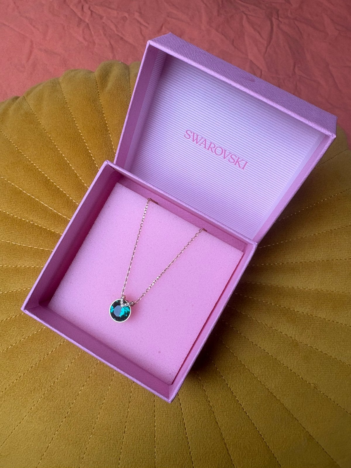 Swarovski Chroma Pendant – Green, Gold-tone plated, Sieraden, Tassen en Uiterlijk, Kettingen, Ophalen of Verzenden, Zo goed als nieuw