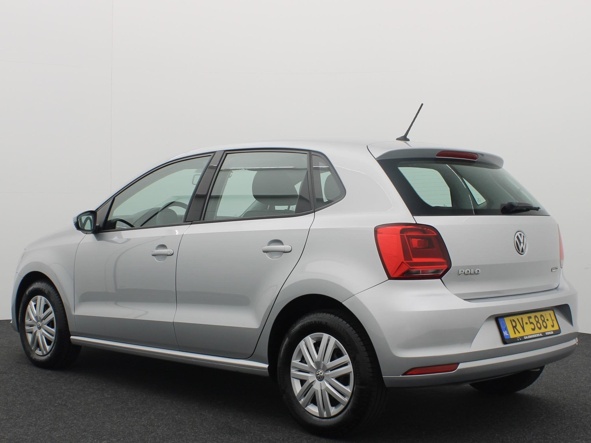 Volkswagen Polo 1.0 Comfortline AIRCO / BLUETOOTH / ELEK RAM, Auto's, Stof, Start-stop-systeem, Bedrijf, Handgeschakeld