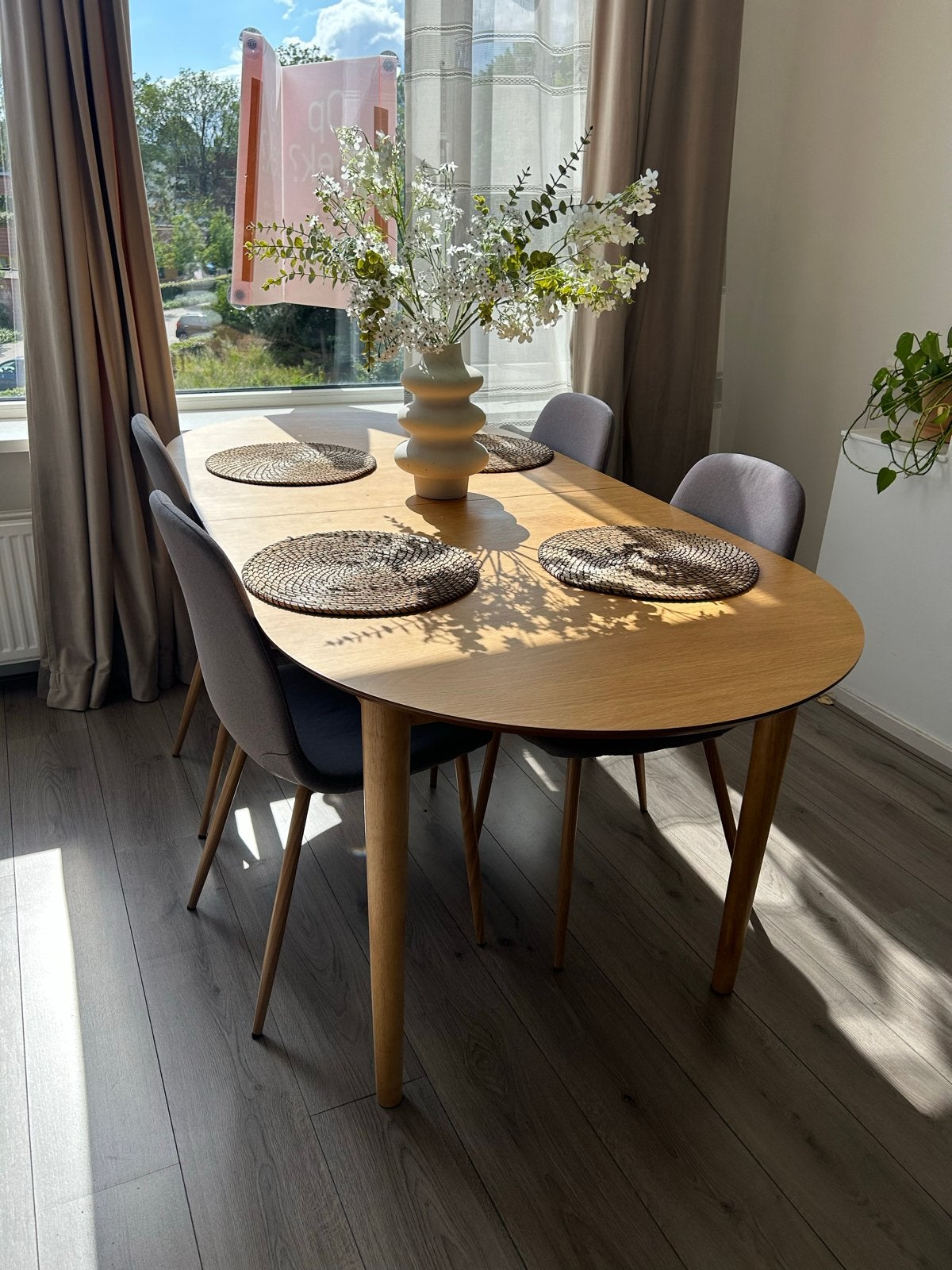 JYSK EGENS Eettafel 90x190/270 eiken met 4 JONSTRUP stoelen, Ophalen, Eikenhout, 50 tot 100 cm, Zo goed als nieuw