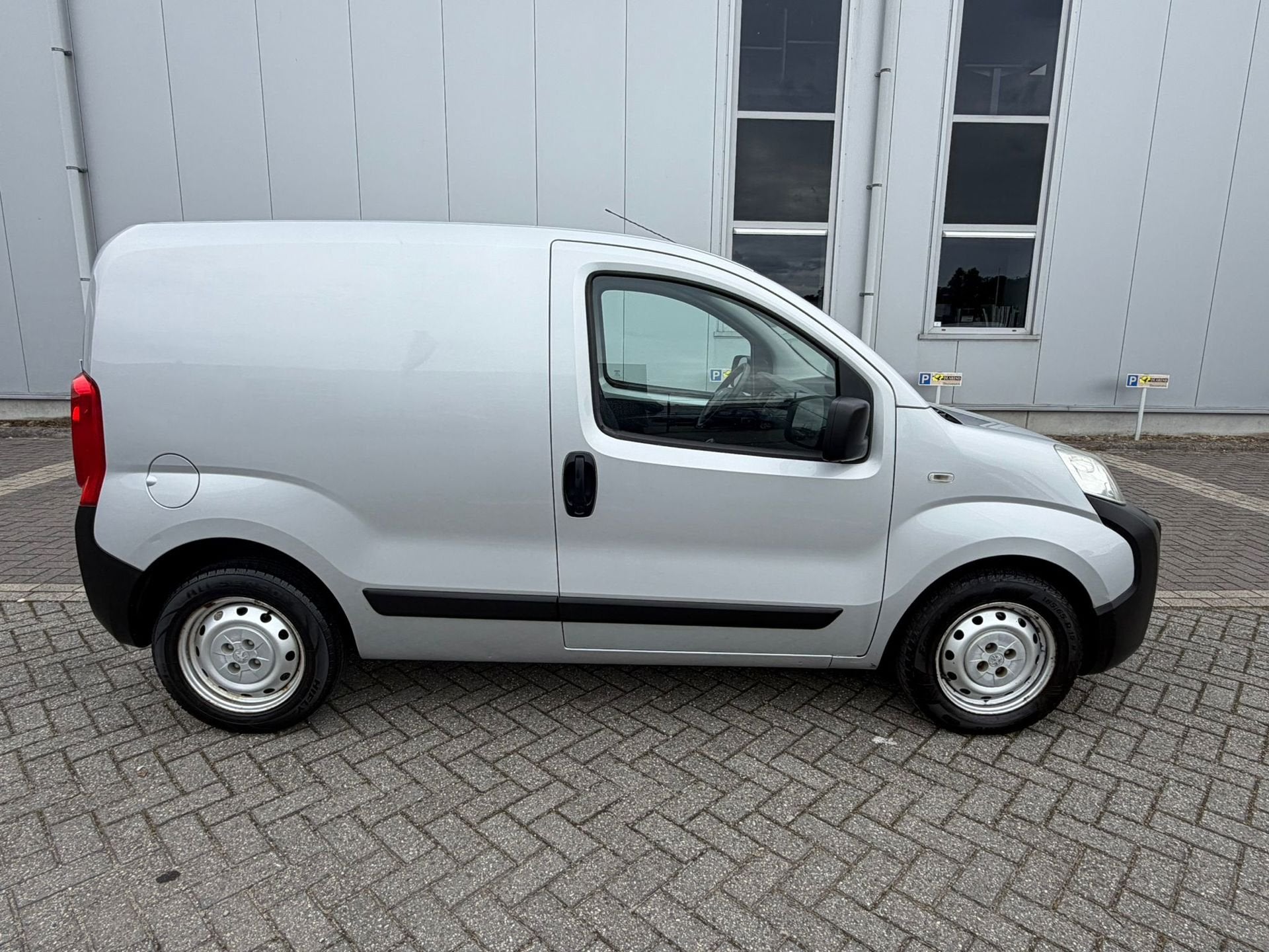 Peugeot Bipper 1.3 HDi XR Profit + carplay navigatie Airco A, Voorwielaandrijving, Euro 5, Gebruikt, 4 cilinders