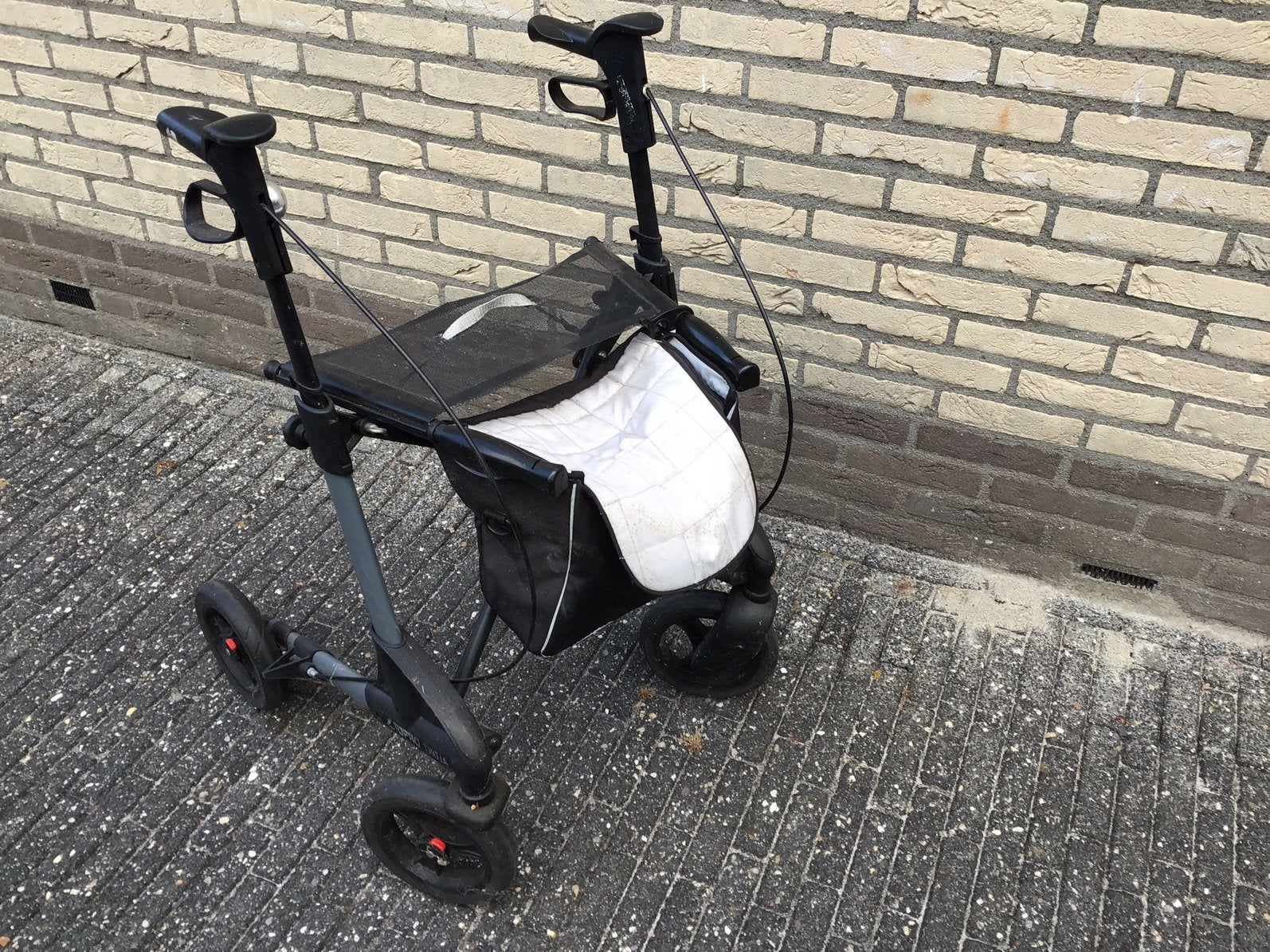 Inklapbare rollator, Ophalen, Zo goed als nieuw