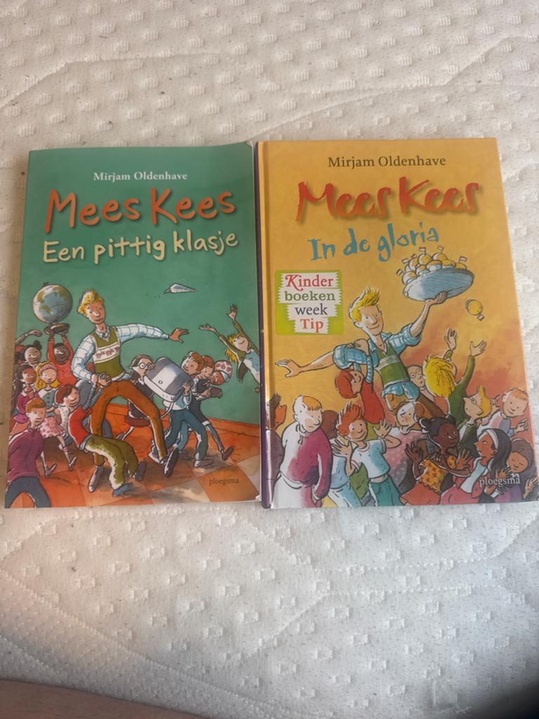 Mees Kees boeken: Een pittig klasje & In de gloria, Ophalen of Verzenden, Gelezen, Fictie