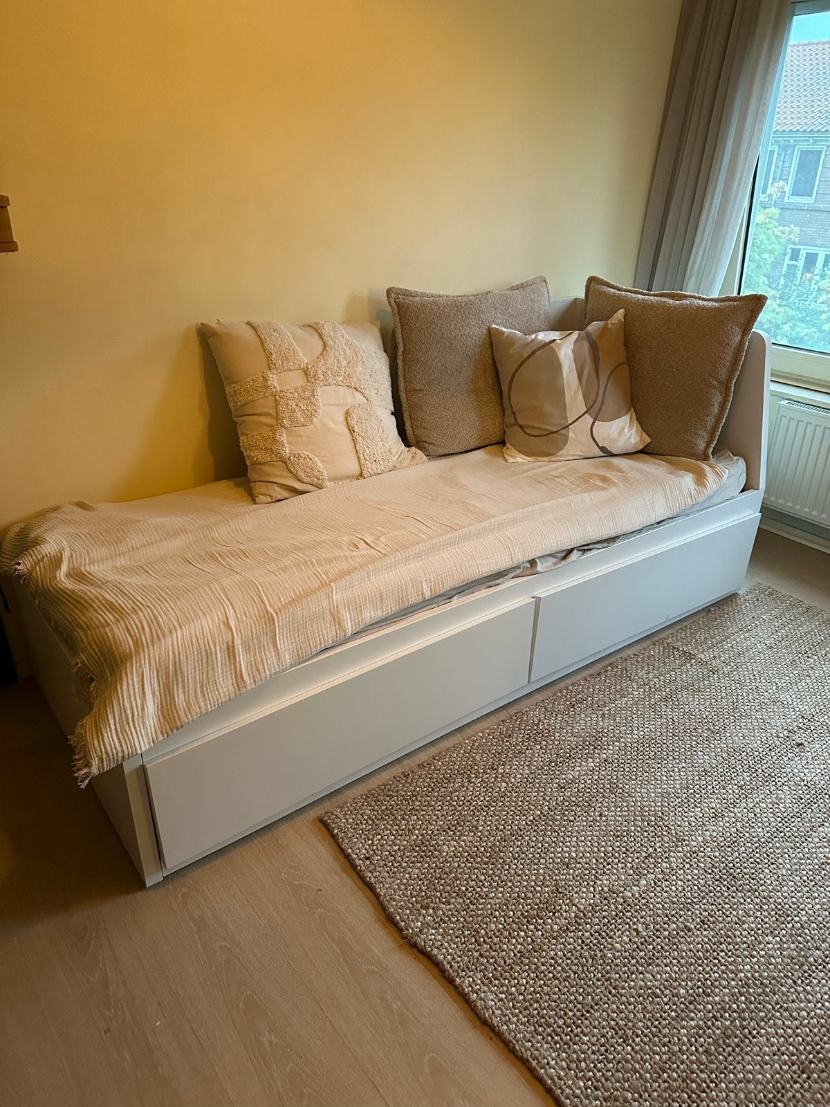 Nieuwe IKEA Flekke bedbank met matras, Ophalen, Eenpersoons, Wit, Zo goed als nieuw