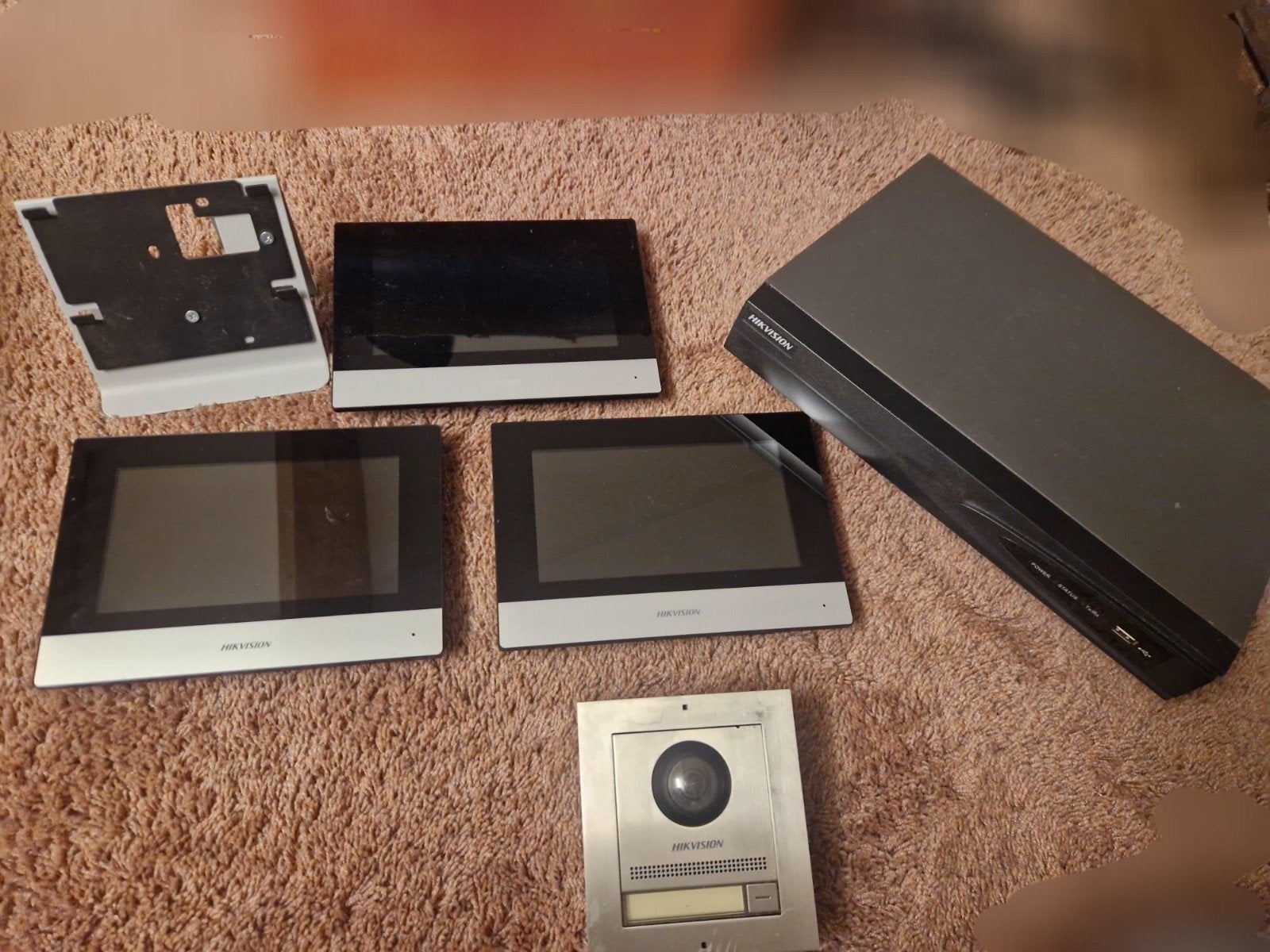 Hikvision Intercom Set: Buitenpost, 3 Binnenstations & NVR, Audio, Tv en Foto, Videobewaking, Ophalen of Verzenden, Gebruikt