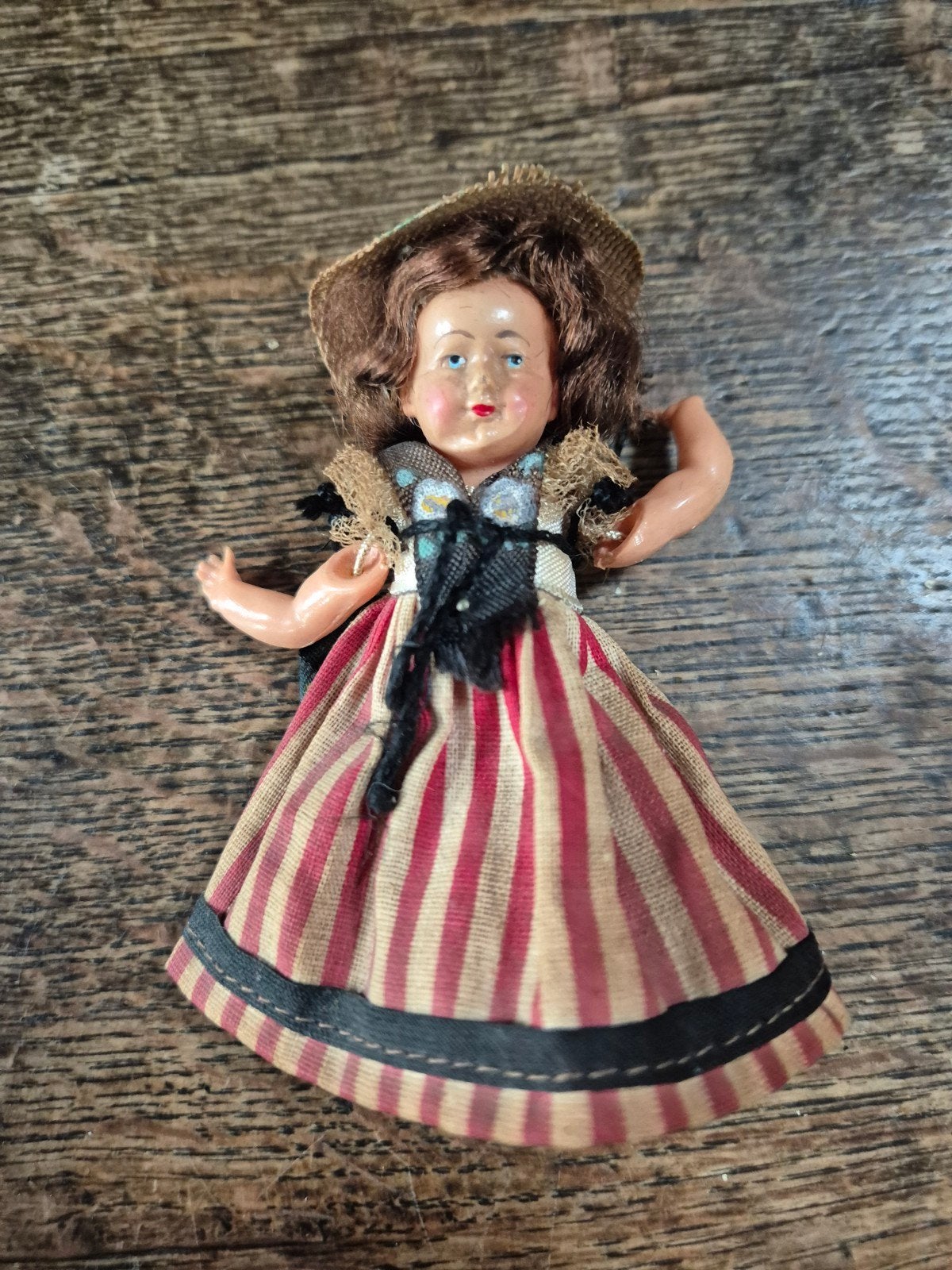 Vintage Franse Celluloid klederdrachtpop – jaren '40/50, Ophalen of Verzenden, Gebruikt, Pop