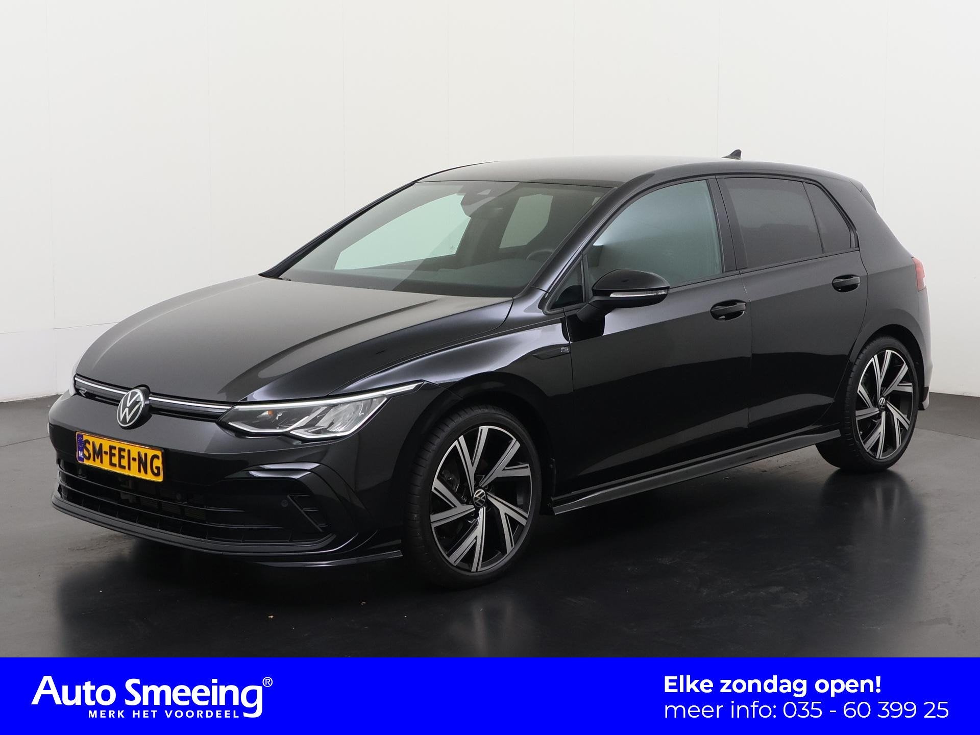 Volkswagen Golf 1.5 eTSI R-Line DSG | Camera | Stuurverwarmi, Auto's, 12 maanden, Stof, 4 cilinders, Zwart