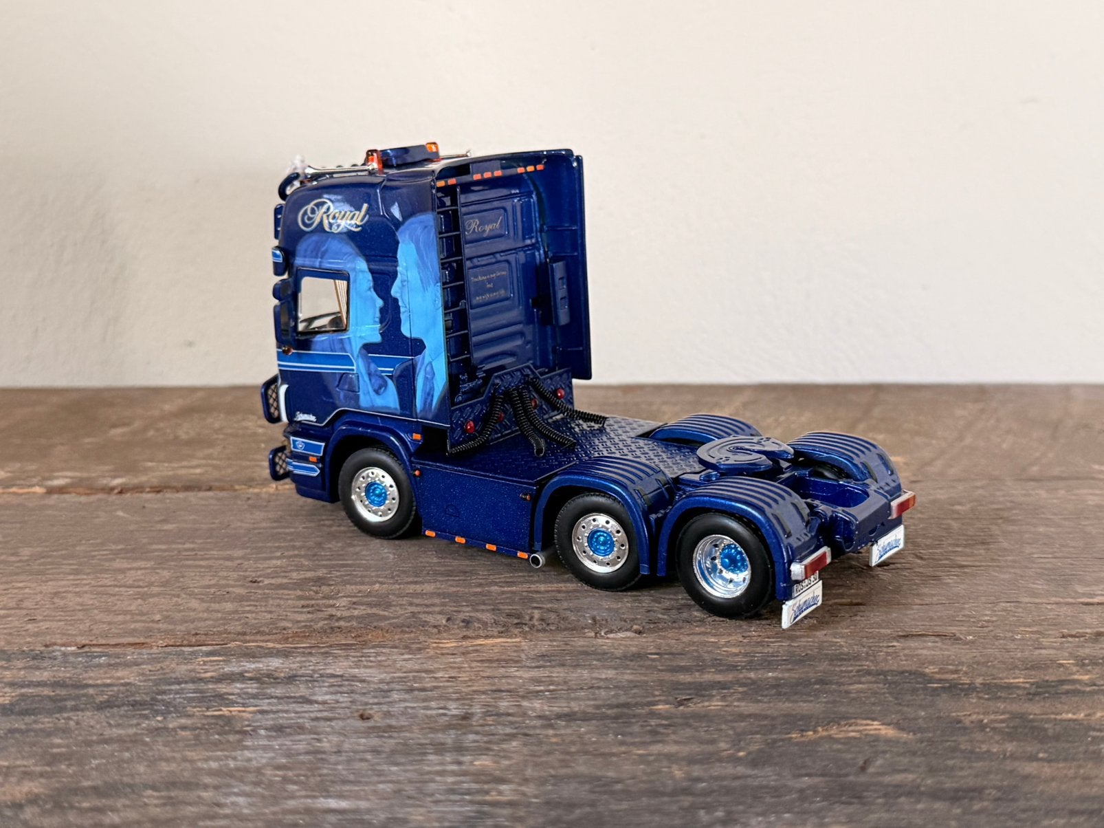 WSI - Scania 4 Serie Schumacher, Ophalen of Verzenden, Zo goed als nieuw, Bus of Vrachtwagen, Wsi