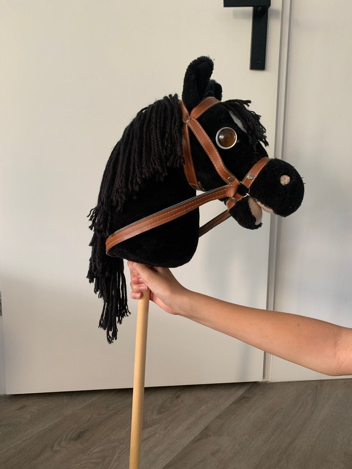 Pipoos hobby horse met hoofdstel en halsterset, Ophalen, Zo goed als nieuw