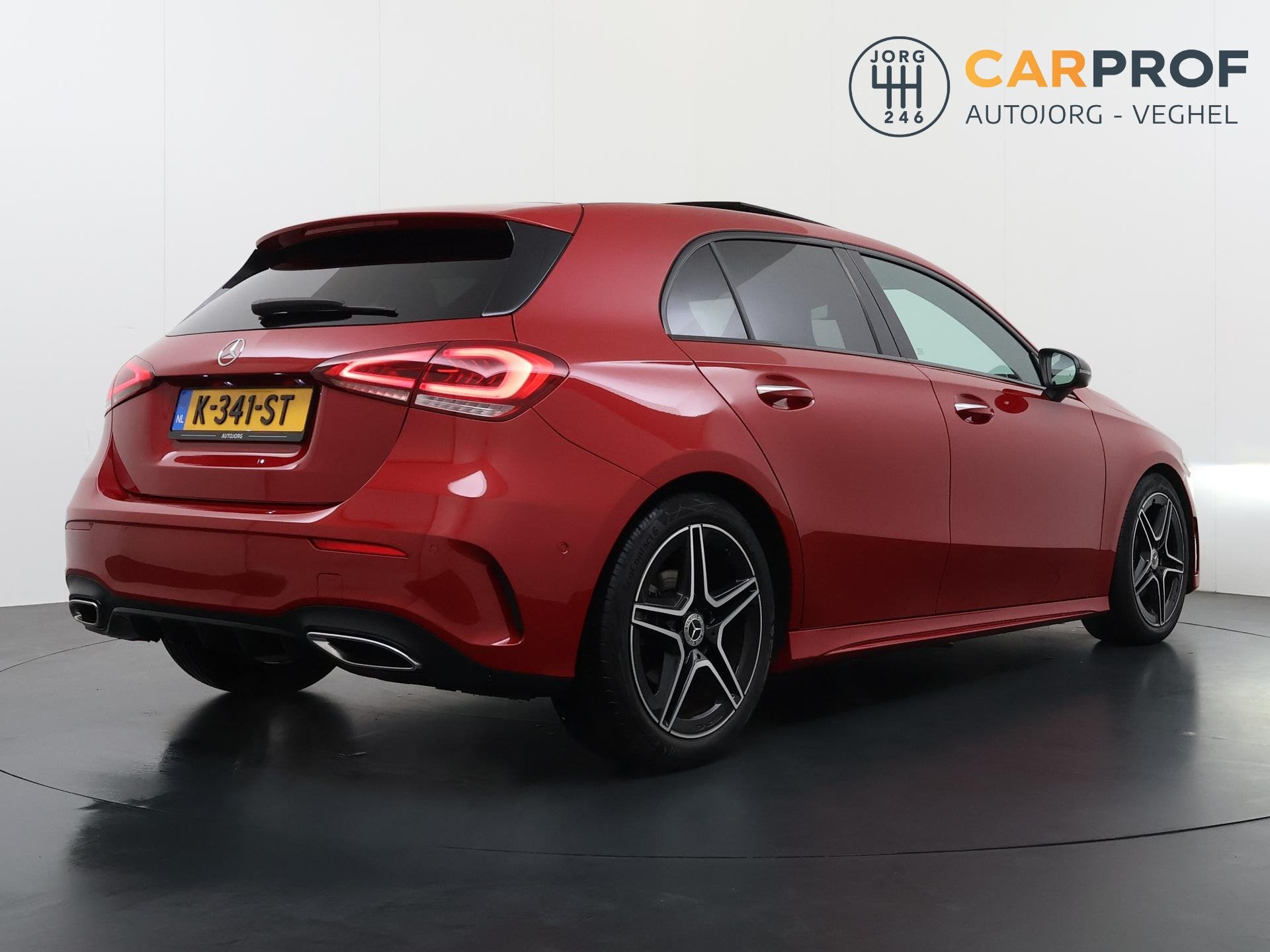 Mercedes-Benz A-klasse 180 Business Solution AMG Panoramadak, Auto's, 136 pk, Gebruikt, 4 cilinders, Leder en Stof