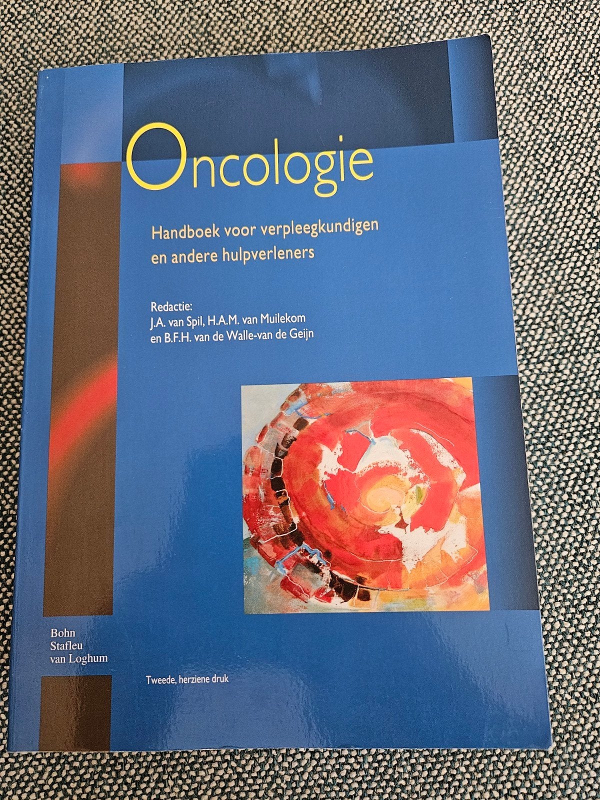 Oncologie: Handboek voor verpleegkundigen en hulpverleners, Van Spil, van Muilekom, van de Walle-van de Geijn, Zo goed als nieuw