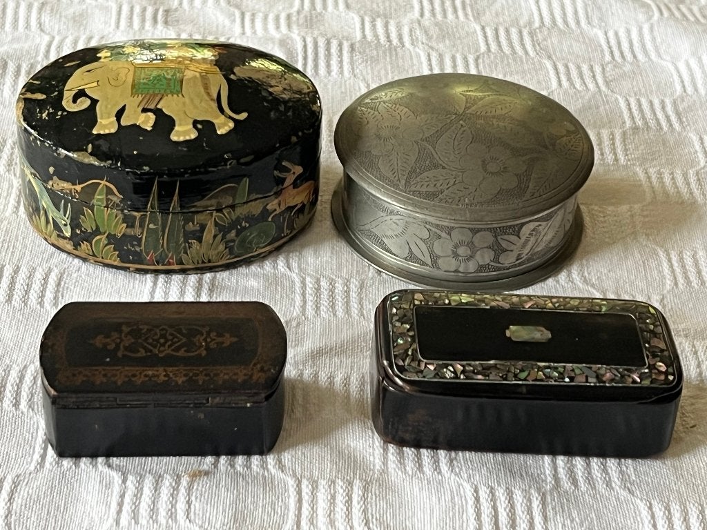 DEKSELDOOSJES IN DIV. UITVOERINGEN, TIN, PAPIERMACHE ENZ., Ophalen of Verzenden