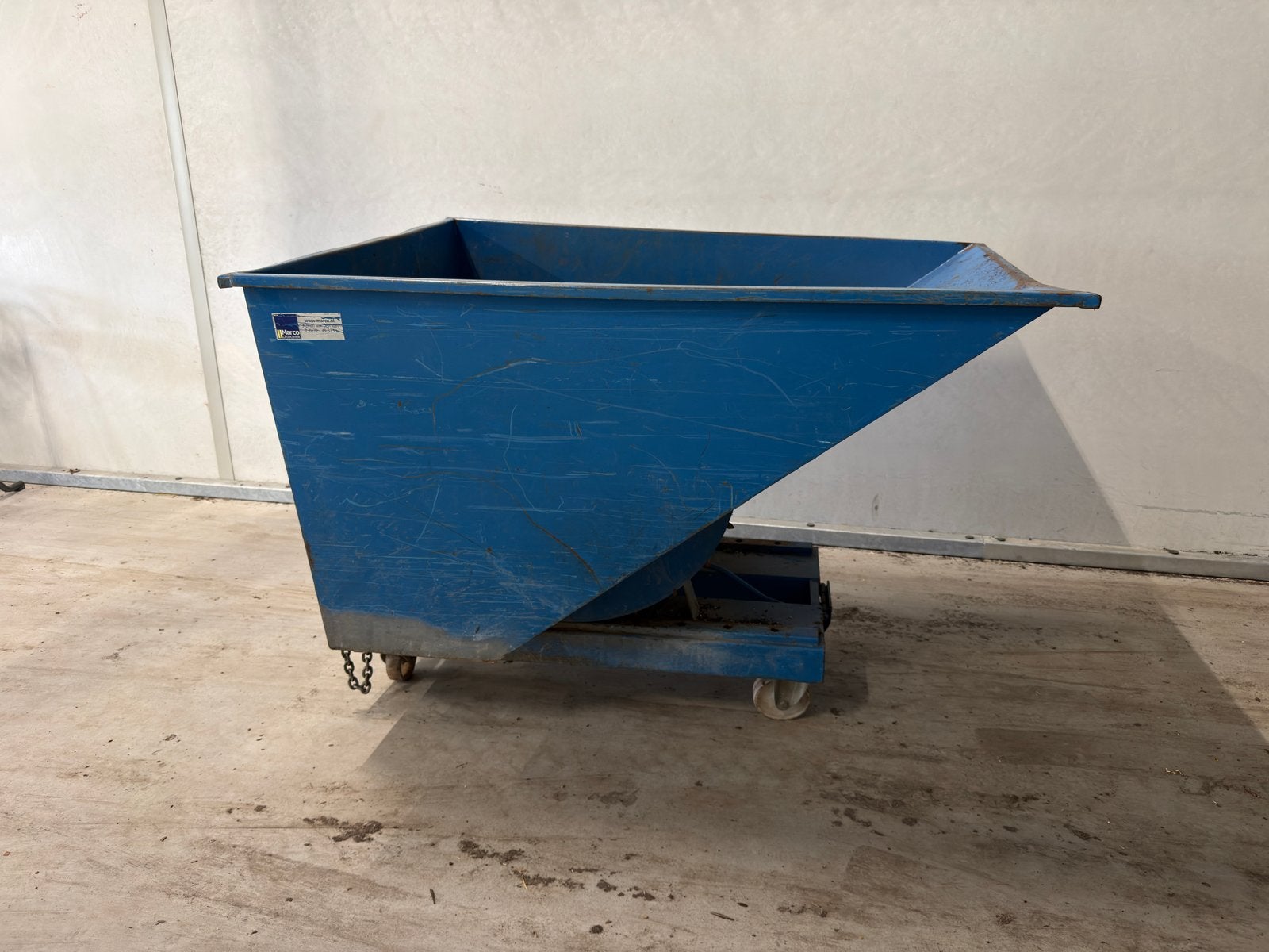 Blauwe kantelbak op wielen, Doe-het-zelf en Verbouw, 100 liter of meer, Ophalen of Verzenden, Gebruikt, Overige typen
