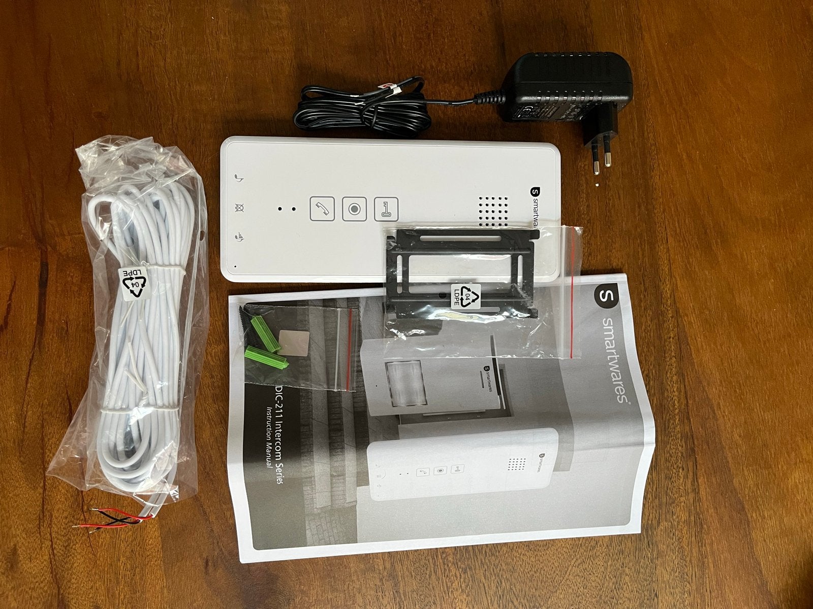 Smartwares DIC-21102 intercom set, Huis en Inrichting, Deurbellen, Ophalen, Terugspreekfunctie, Nieuw, Bedraad