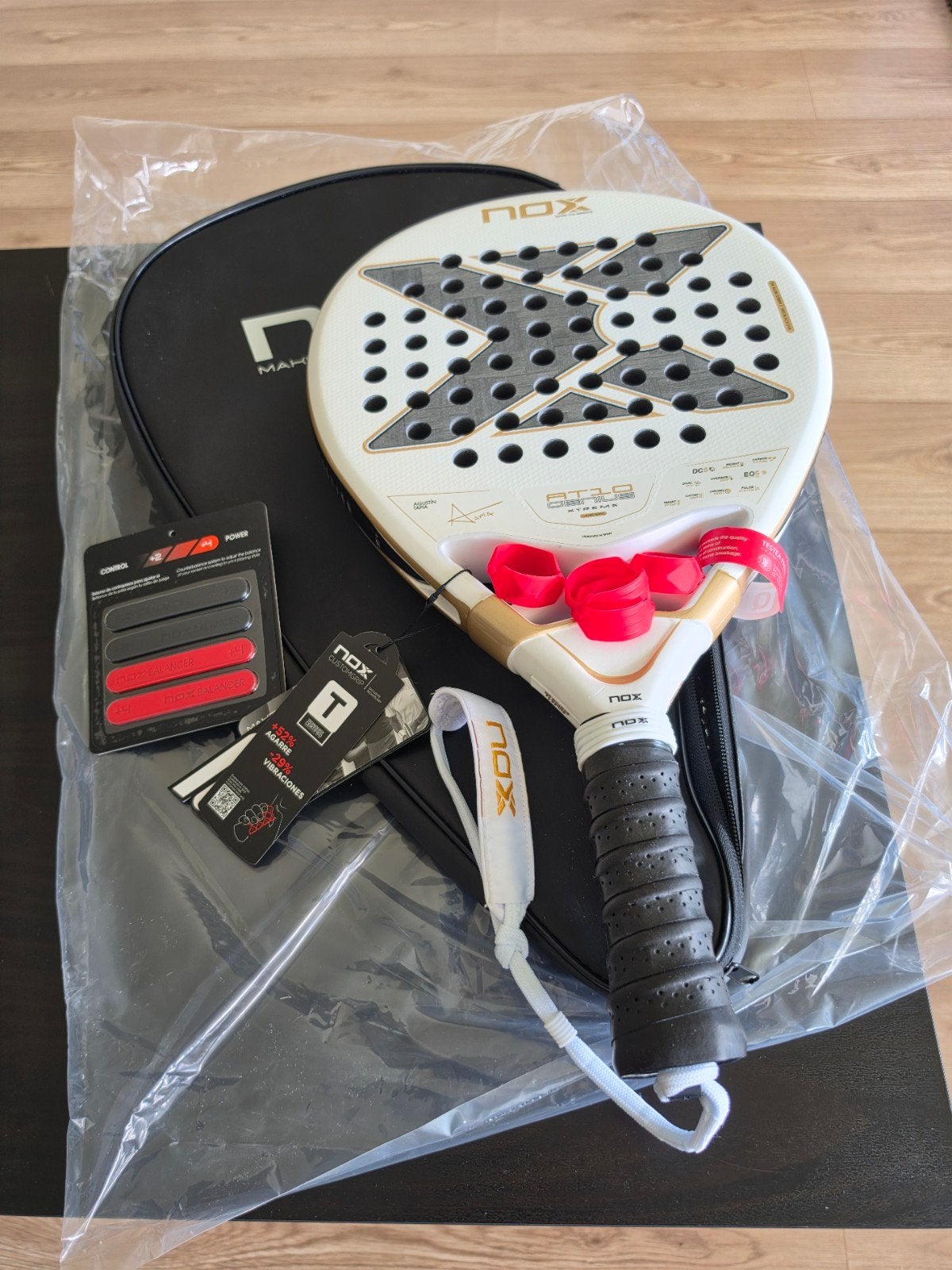 Nox Padel Racket AT10 12K 2026 - Zo goed als nieuw, Sport en Fitness, Ophalen of Verzenden, Zo goed als nieuw, Padelracket