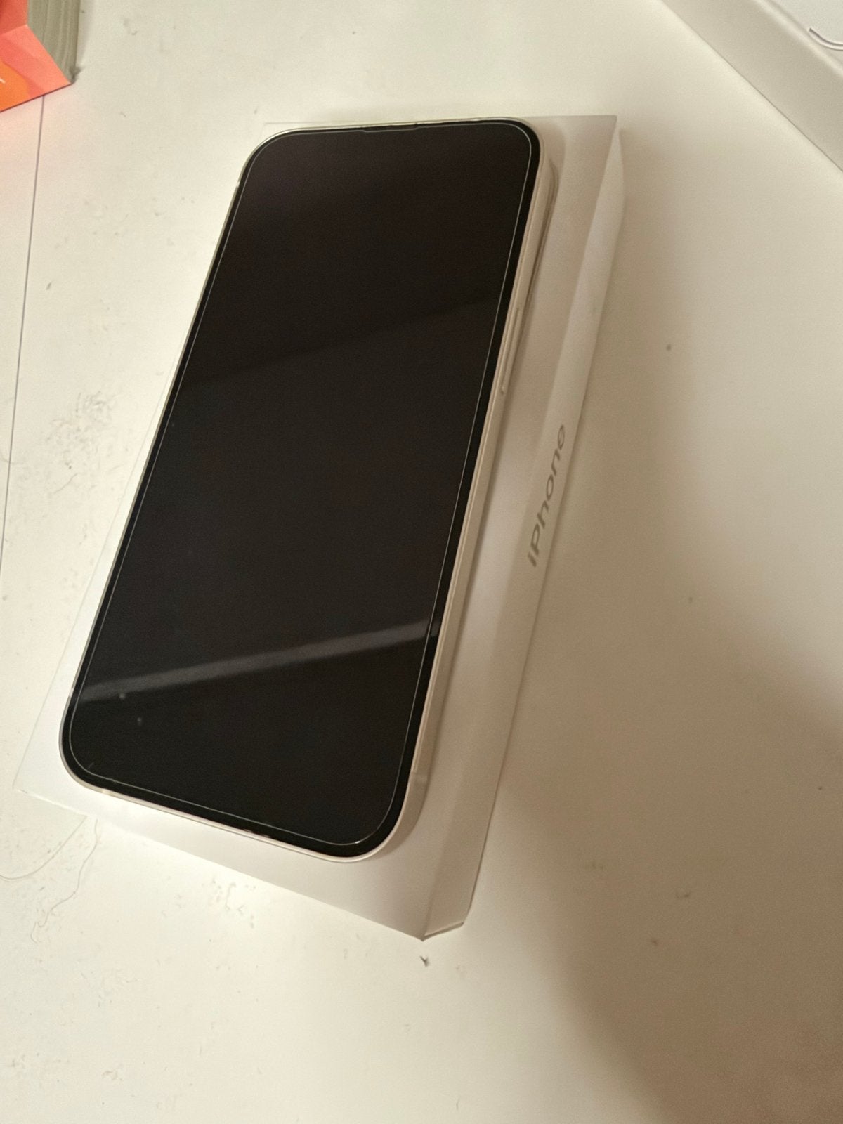 Foto 4 van iPhone 13 zo goed als nieuw, incl. screenprotector en hoesje