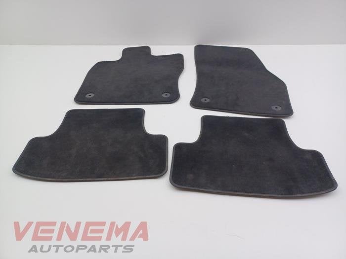 Matten Set van een Volkswagen T-Roc, Gebruikt, -, Volkswagen, -