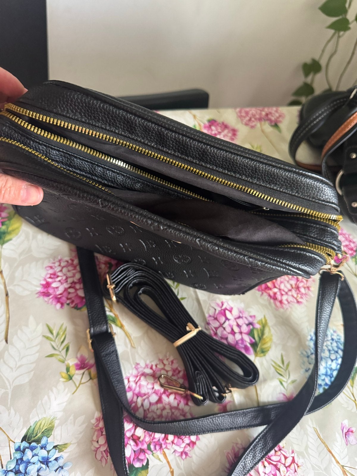 Diverse tassen en schoenen - Mag voor 50€, Ophalen of Verzenden, Gebruikt, Overige kleuren, Overige typen