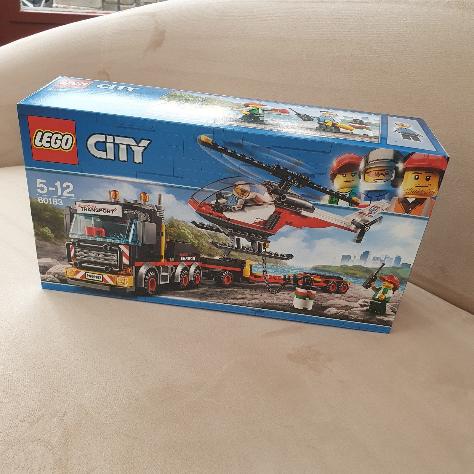 Lego City Vrachtwagen met Helikopter (60183) - Nieuw!, City, Lego, Nieuw, Ophalen of Verzenden