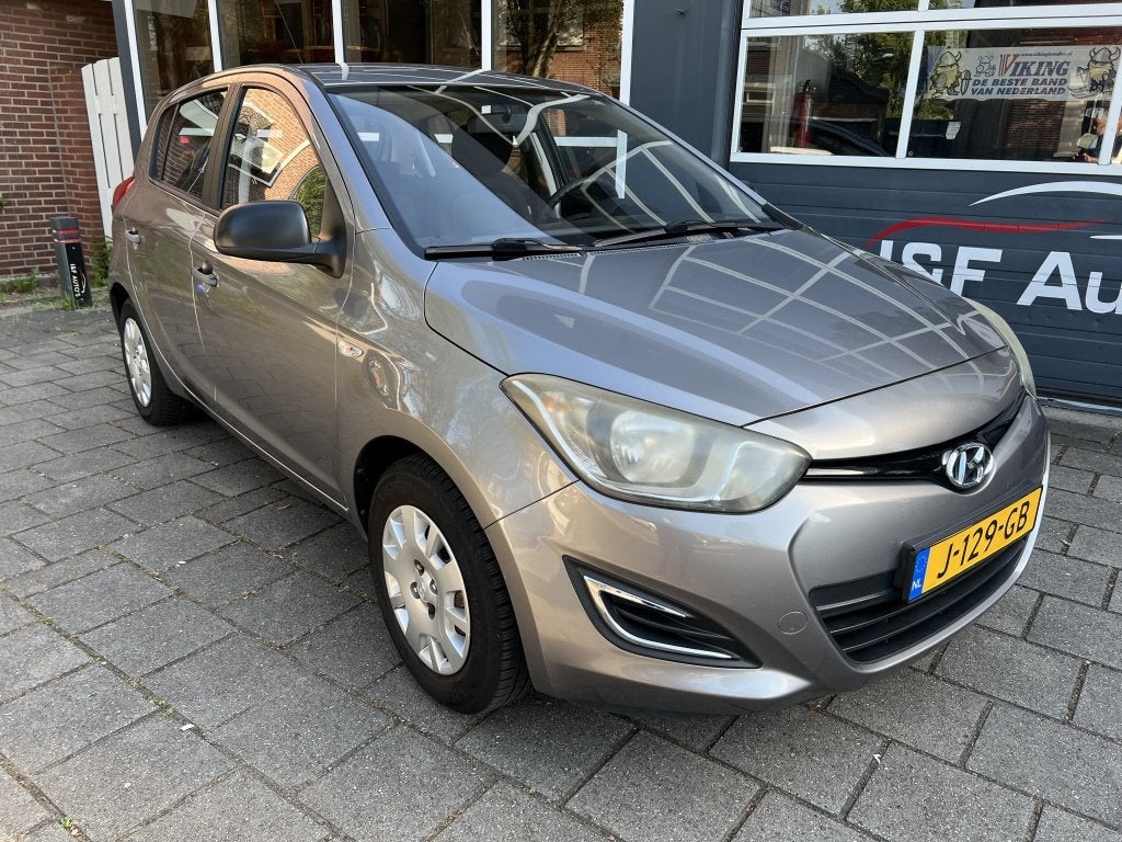 Hyundai i20 1.2i Business Ed. (bj 2013), Auto's, Hyundai, Euro 5, Gebruikt, 31 €/maand, 4 cilinders